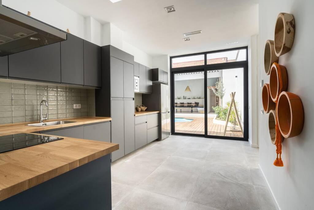 Maison Avec Piscine A Валенсия Екстериор снимка